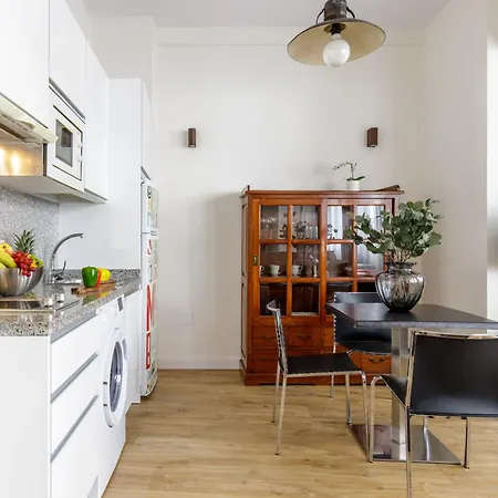 Apartamento Living4malaga Charming Twin