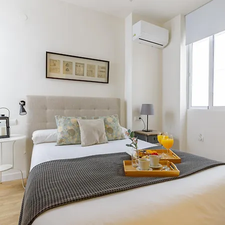 Apartamento Living4malaga Charming Twin